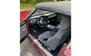 Ford-Mustang-1965-maroon-Grey-5