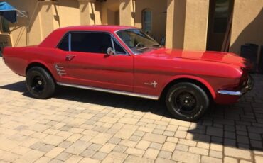 Ford-Mustang-1966-1