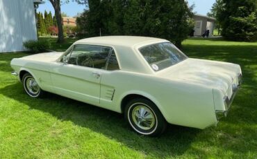 Ford-Mustang-1966-1