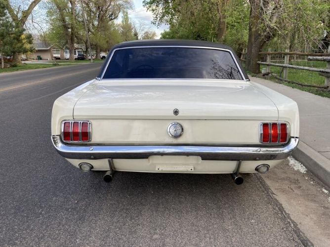 Ford-Mustang-1966-23