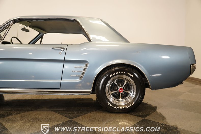 Ford-Mustang-1966-25