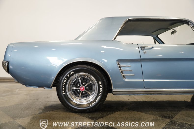 Ford-Mustang-1966-29