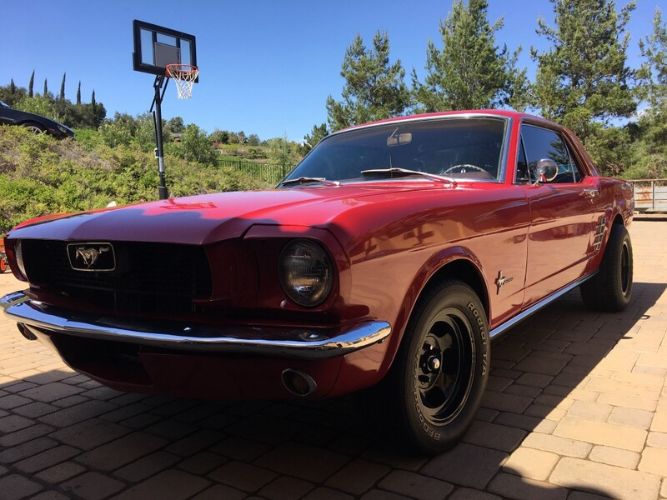 Ford-Mustang-1966-3