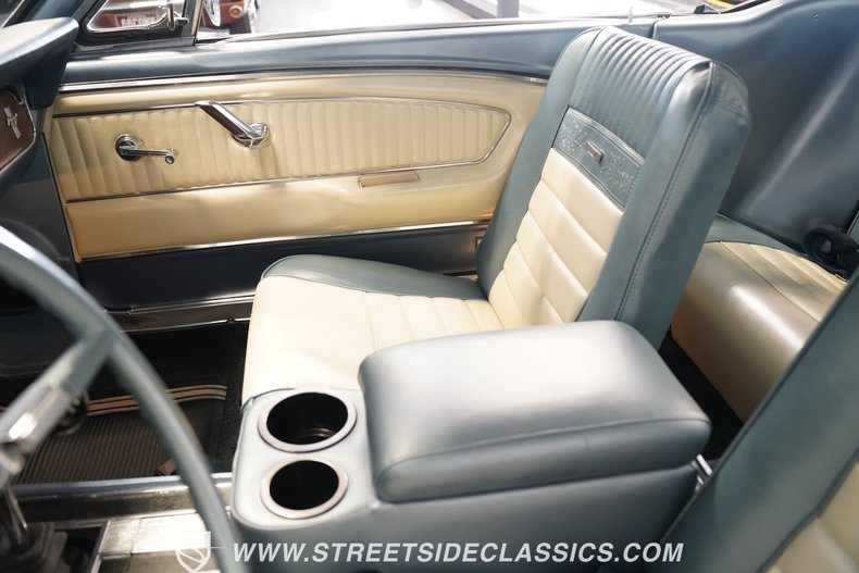 Ford-Mustang-1966-44