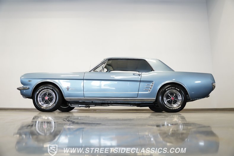 Ford-Mustang-1966-7