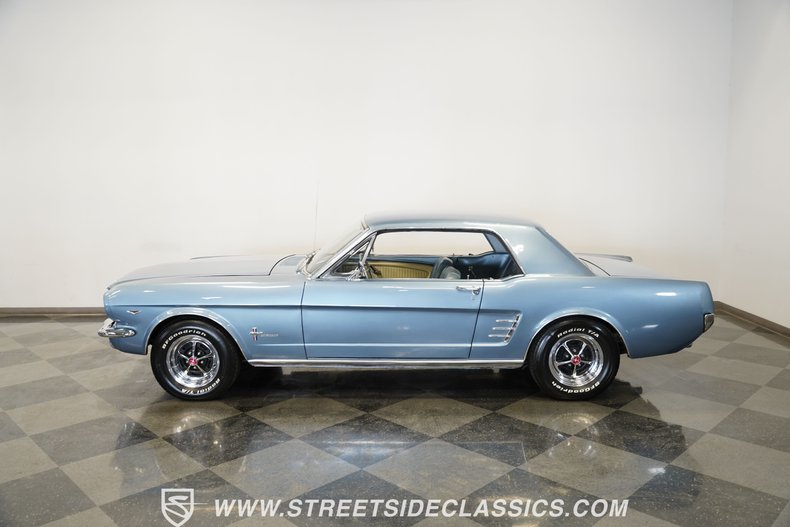 Ford-Mustang-1966-8
