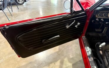 Ford-Mustang-1966-American-Muscle-Car-32
