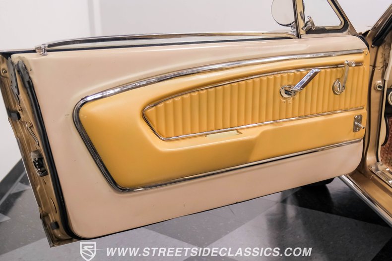 Ford-Mustang-1966-Antique-Bronze-Palomino-25