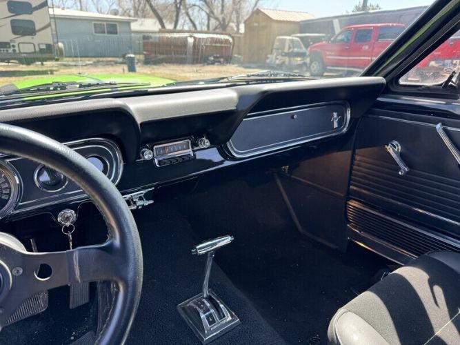 Ford-Mustang-1966-Black-Black-3