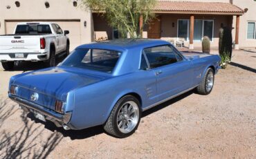 Ford-Mustang-1966-Blue-Black-1