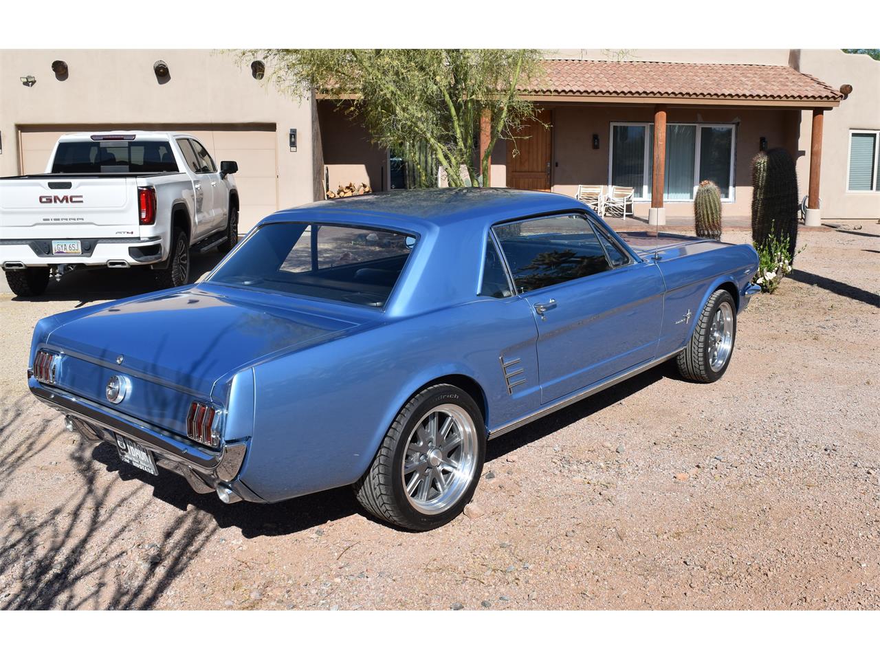 Ford-Mustang-1966-Blue-Black-1