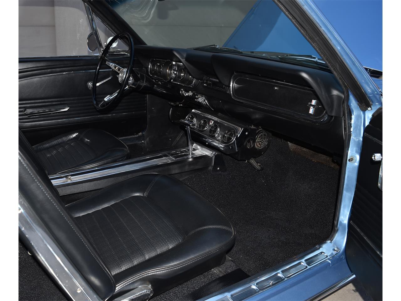 Ford-Mustang-1966-Blue-Black-10