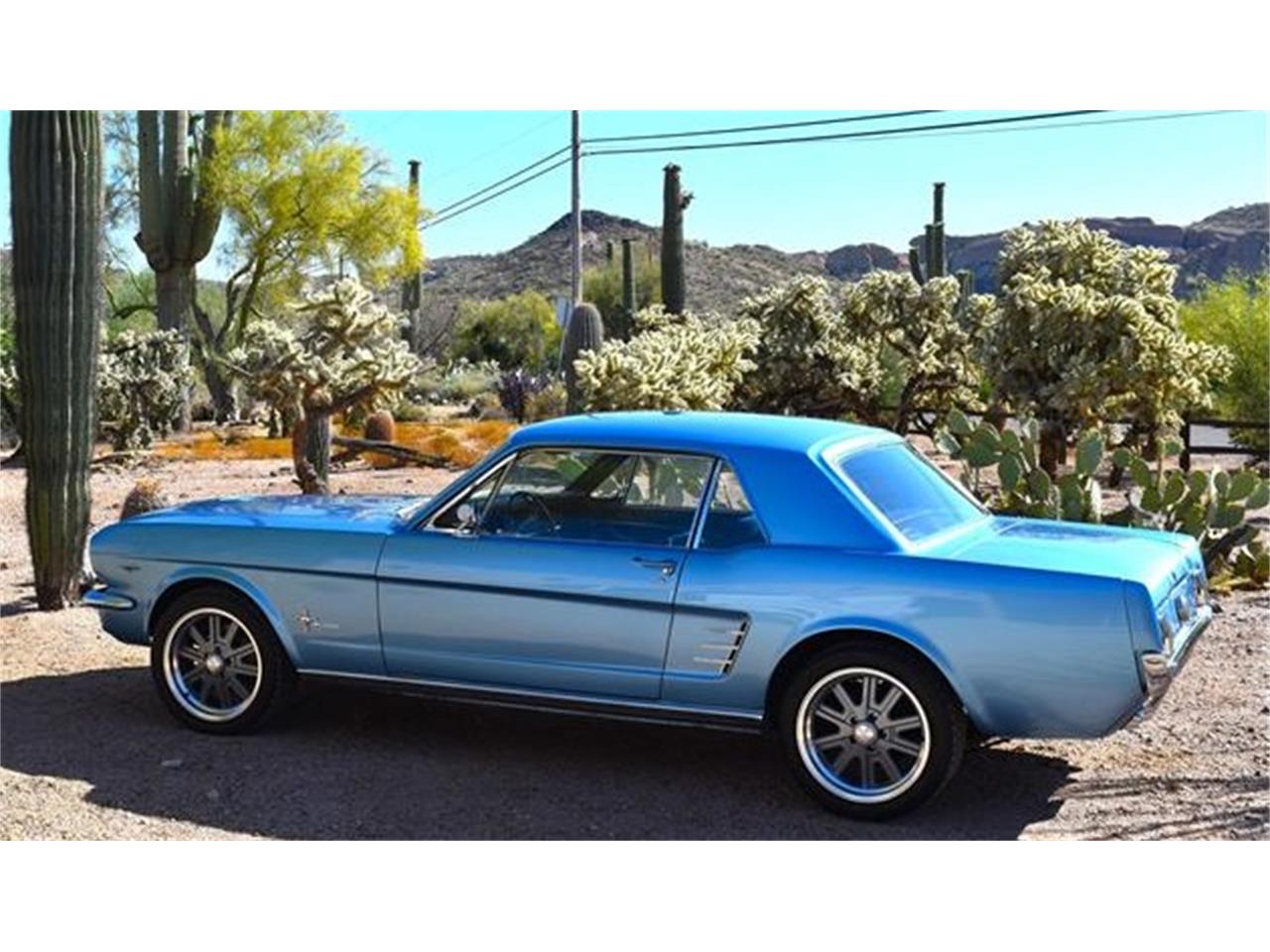 Ford-Mustang-1966-Blue-Black-17