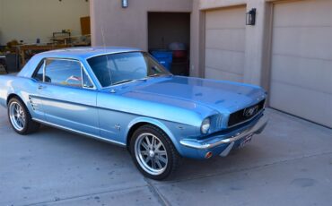 Ford-Mustang-1966-Blue-Black-2