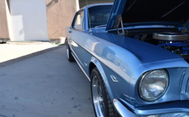 Ford-Mustang-1966-Blue-Black-3