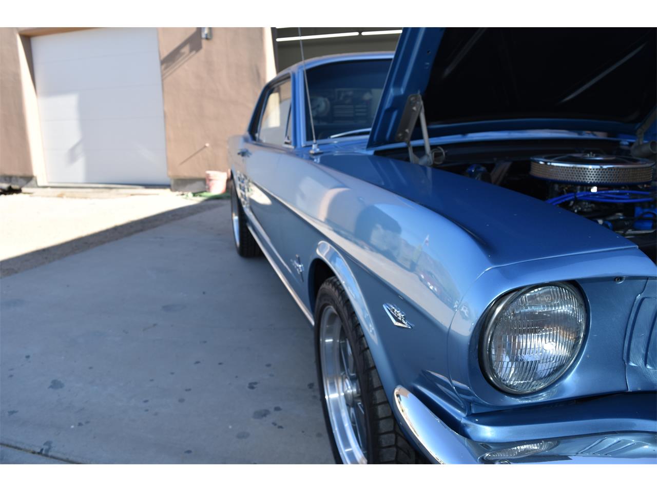 Ford-Mustang-1966-Blue-Black-3