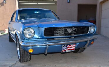 Ford-Mustang-1966-Blue-Black-4