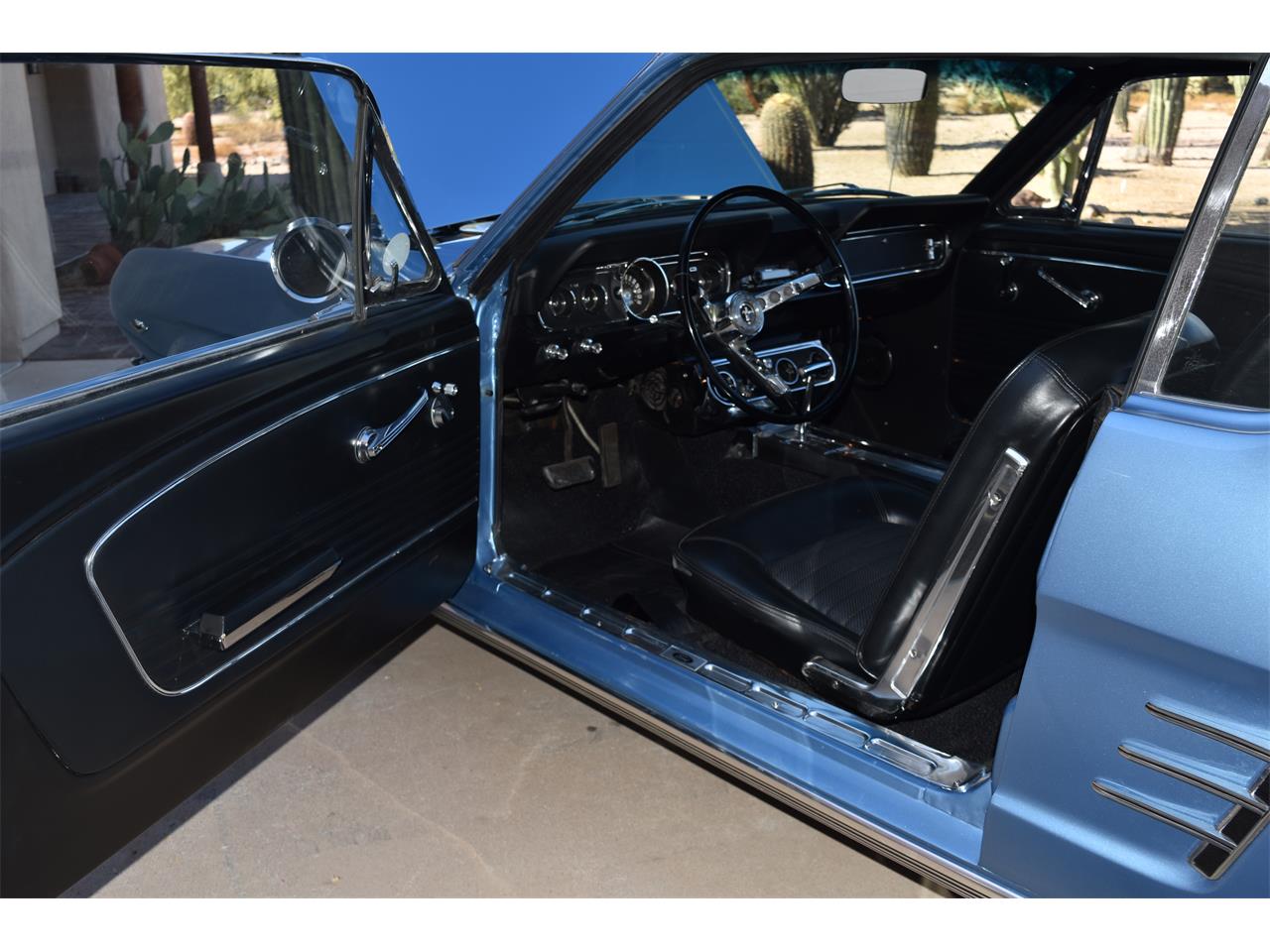 Ford-Mustang-1966-Blue-Black-6