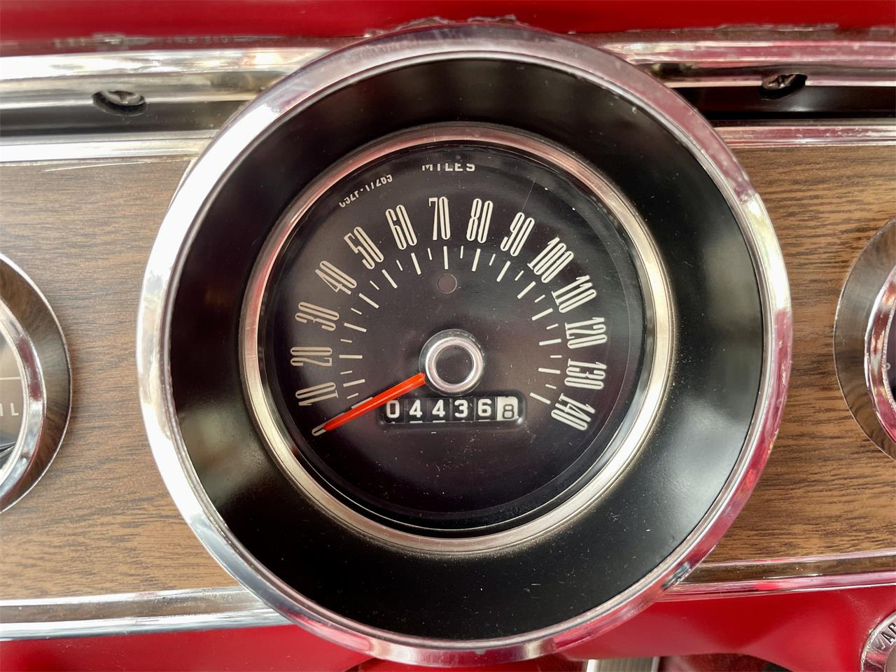 Ford-Mustang-1966-Burgundy-Burgundy-19