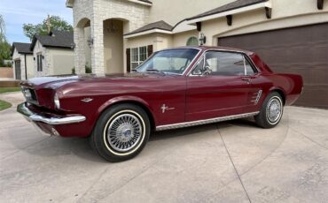 Ford-Mustang-1966-Burgundy-Burgundy-20