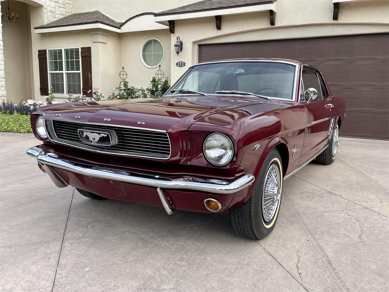 Ford-Mustang-1966-Burgundy-Burgundy-24