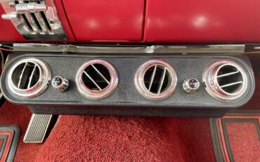 Ford-Mustang-1966-Burgundy-Burgundy-4