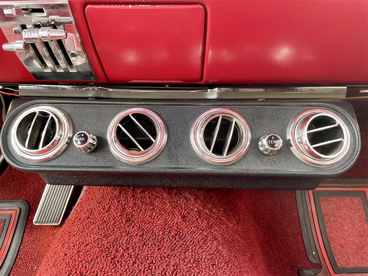 Ford-Mustang-1966-Burgundy-Burgundy-4
