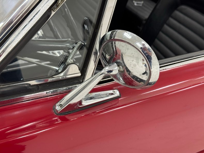 Ford-Mustang-1966-Candy-Apple-Red-Black-1