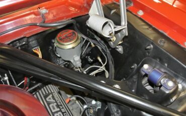 Ford-Mustang-1966-Candy-Apple-Red-Black-12