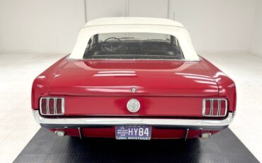 Ford-Mustang-1966-Candy-Apple-Red-Black-15