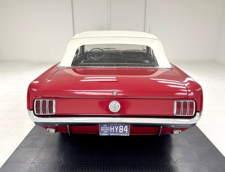 Ford-Mustang-1966-Candy-Apple-Red-Black-15