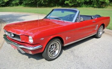Ford-Mustang-1966-Candy-Apple-Red-Black-15