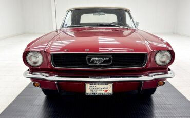 Ford-Mustang-1966-Candy-Apple-Red-Black-19