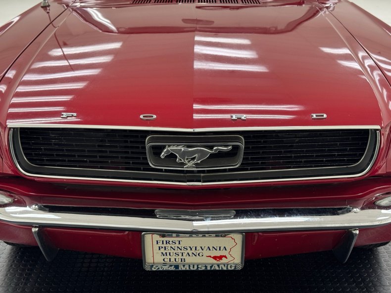 Ford-Mustang-1966-Candy-Apple-Red-Black-20