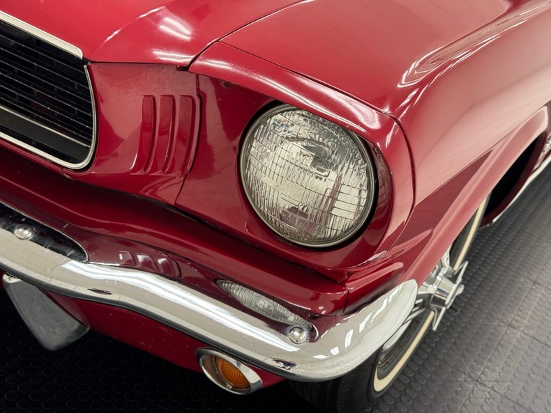 Ford-Mustang-1966-Candy-Apple-Red-Black-21