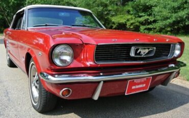 Ford-Mustang-1966-Candy-Apple-Red-Black-21