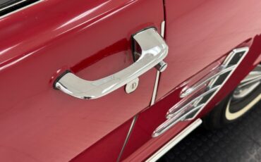 Ford-Mustang-1966-Candy-Apple-Red-Black-22