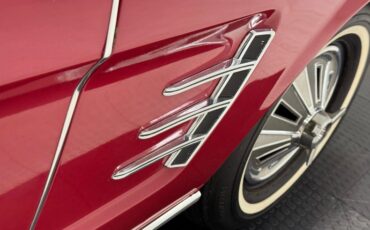 Ford-Mustang-1966-Candy-Apple-Red-Black-23