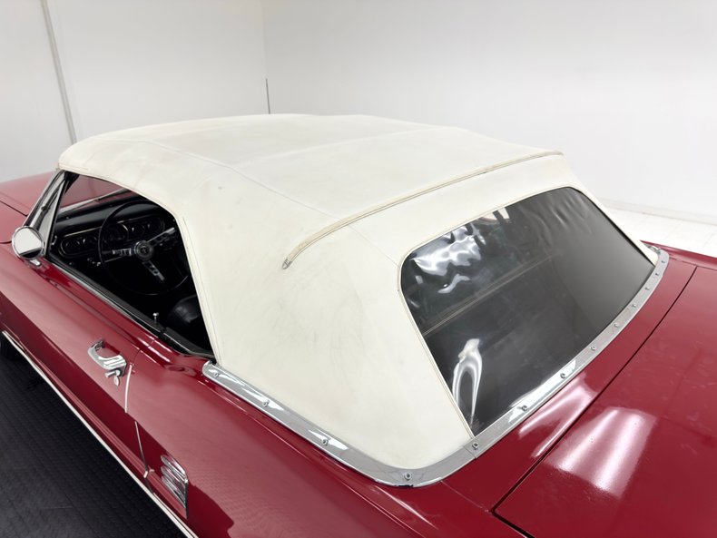 Ford-Mustang-1966-Candy-Apple-Red-Black-24
