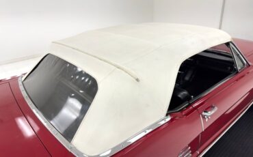 Ford-Mustang-1966-Candy-Apple-Red-Black-25
