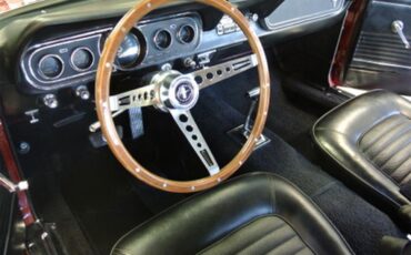 Ford-Mustang-1966-Candy-Apple-Red-Black-28