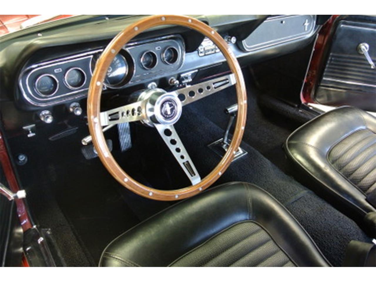 Ford-Mustang-1966-Candy-Apple-Red-Black-28