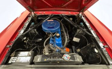 Ford-Mustang-1966-Candy-Apple-Red-Black-29