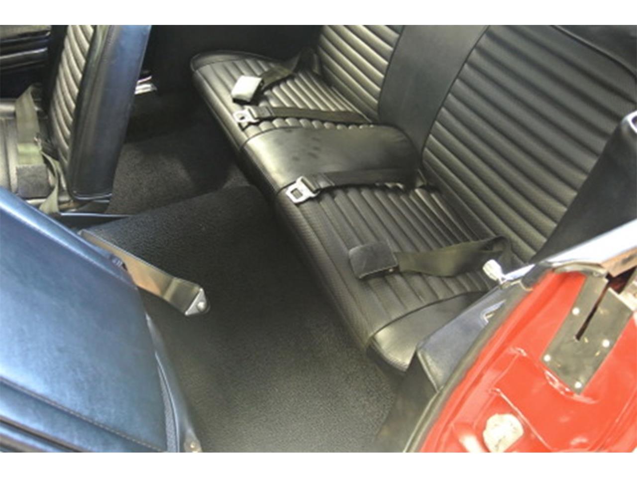 Ford-Mustang-1966-Candy-Apple-Red-Black-33