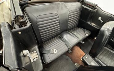Ford-Mustang-1966-Candy-Apple-Red-Black-38