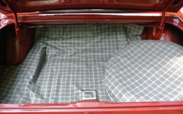 Ford-Mustang-1966-Candy-Apple-Red-Black-39