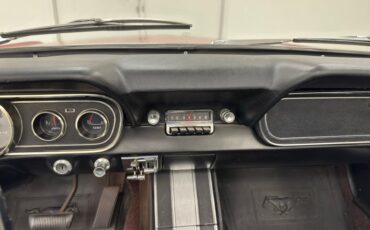 Ford-Mustang-1966-Candy-Apple-Red-Black-42