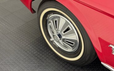 Ford-Mustang-1966-Candy-Apple-Red-Black-9