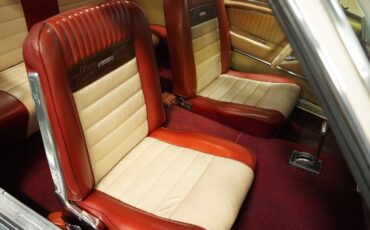 Ford-Mustang-1966-Champagne-Maroon-16