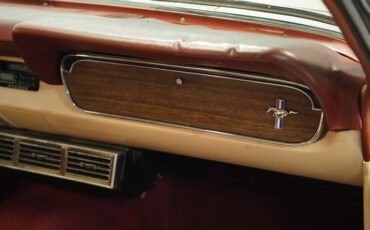 Ford-Mustang-1966-Champagne-Maroon-20